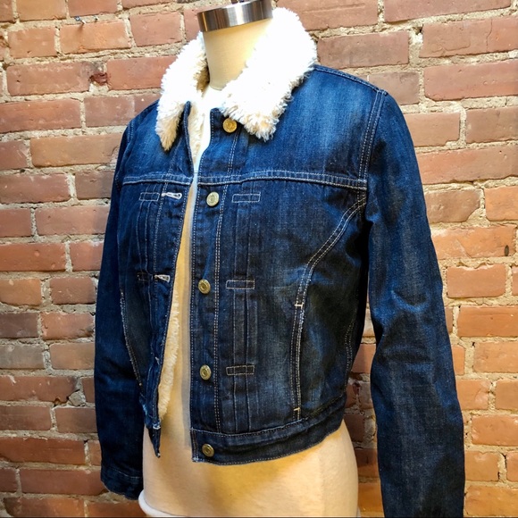 LEVI’S Dark Blue Shearling Lined Denim Jacket - Picture 3 of 8